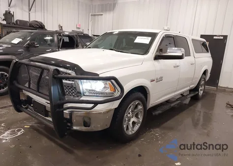 2017 Ram 1500 Laramie 4X4 6'4 Box z USA, uszkodzony, nr VIN 1C6RR7VT5HS627101